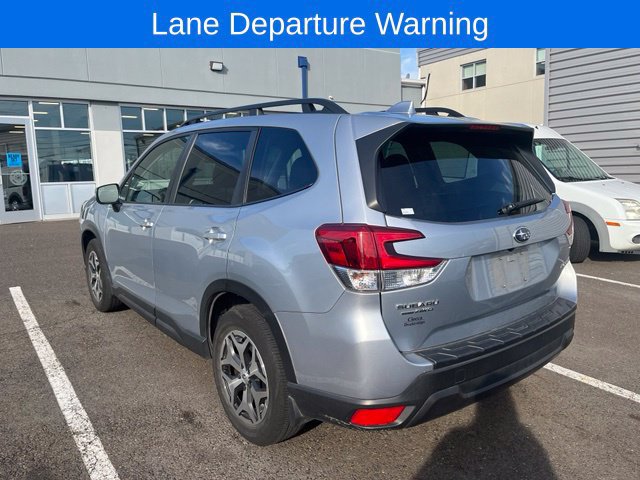 Used 2023 Subaru Forester Premium AWD/4WD image 3