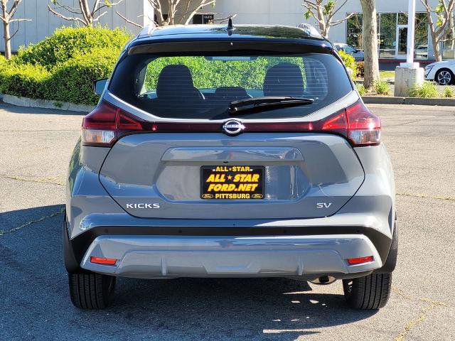 Used 2022 Nissan Kicks SV image 4