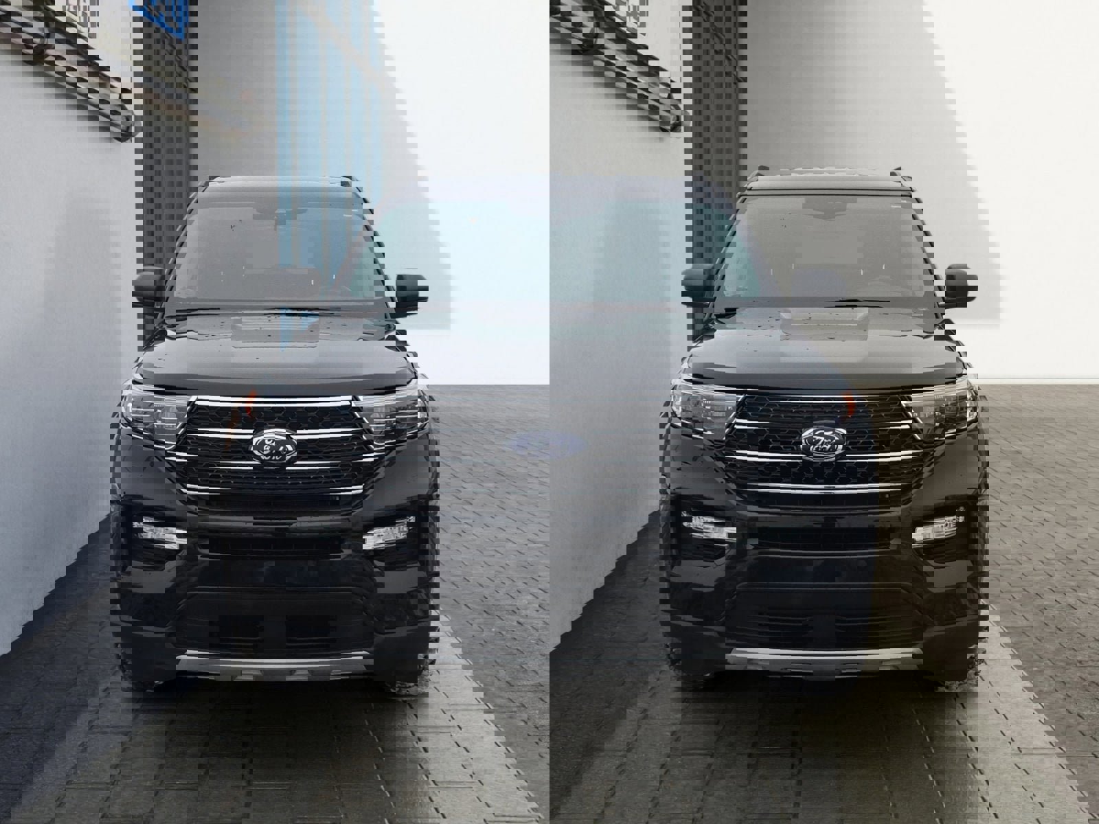 Certified 2022 Ford Explorer XLT w/ Equipment Group 202A image 8