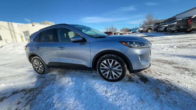 Certified 2022 Ford Escape Titanium image 2