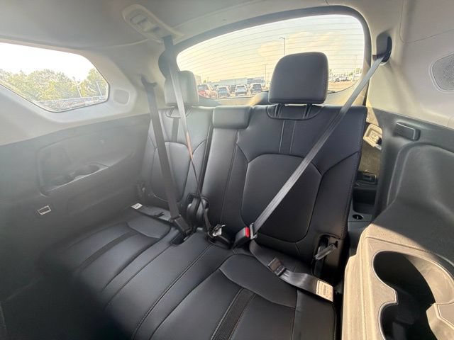 Used 2023 Honda Pilot Touring image 18