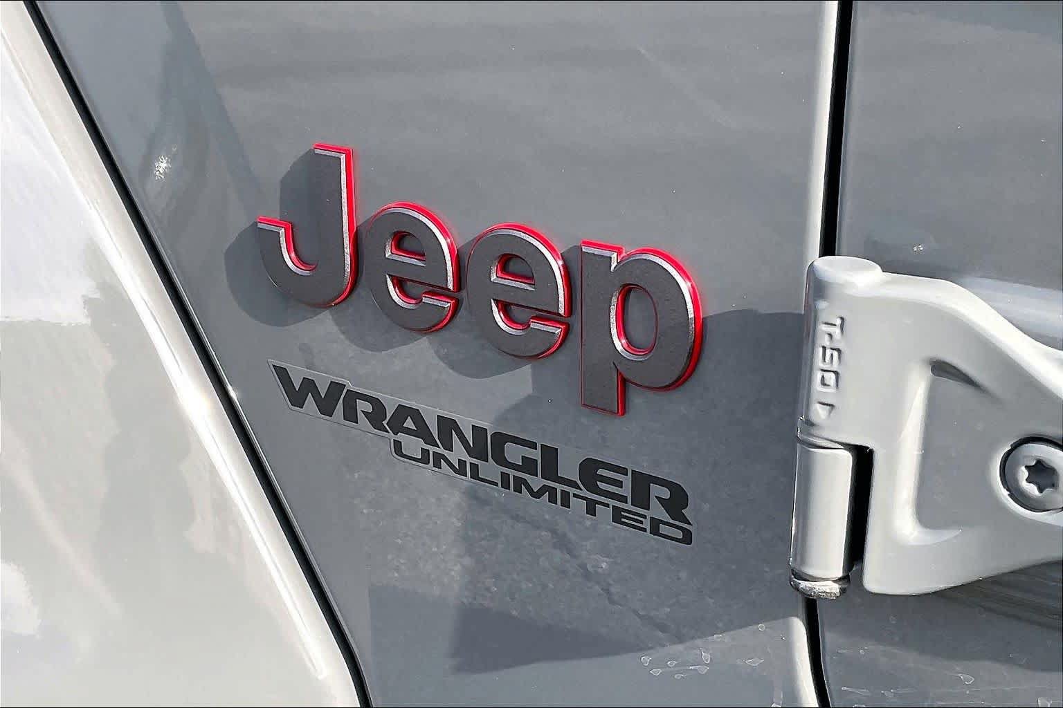 Used 2021 Jeep Wrangler Unlimited Rubicon w/ Xtreme Recon 35" Tire Package AWD/4WD image 27