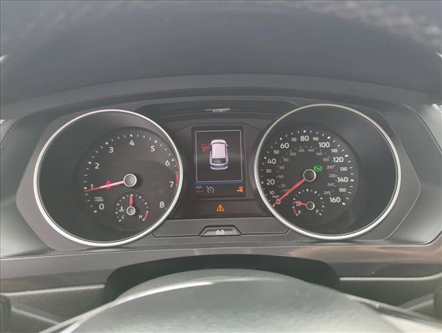 Used 2020 Volkswagen Tiguan SE w/ Panoramic Sunroof Package FWD image 9