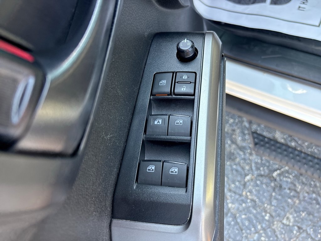 Used 2021 Toyota Tacoma SR5 RWD image 26
