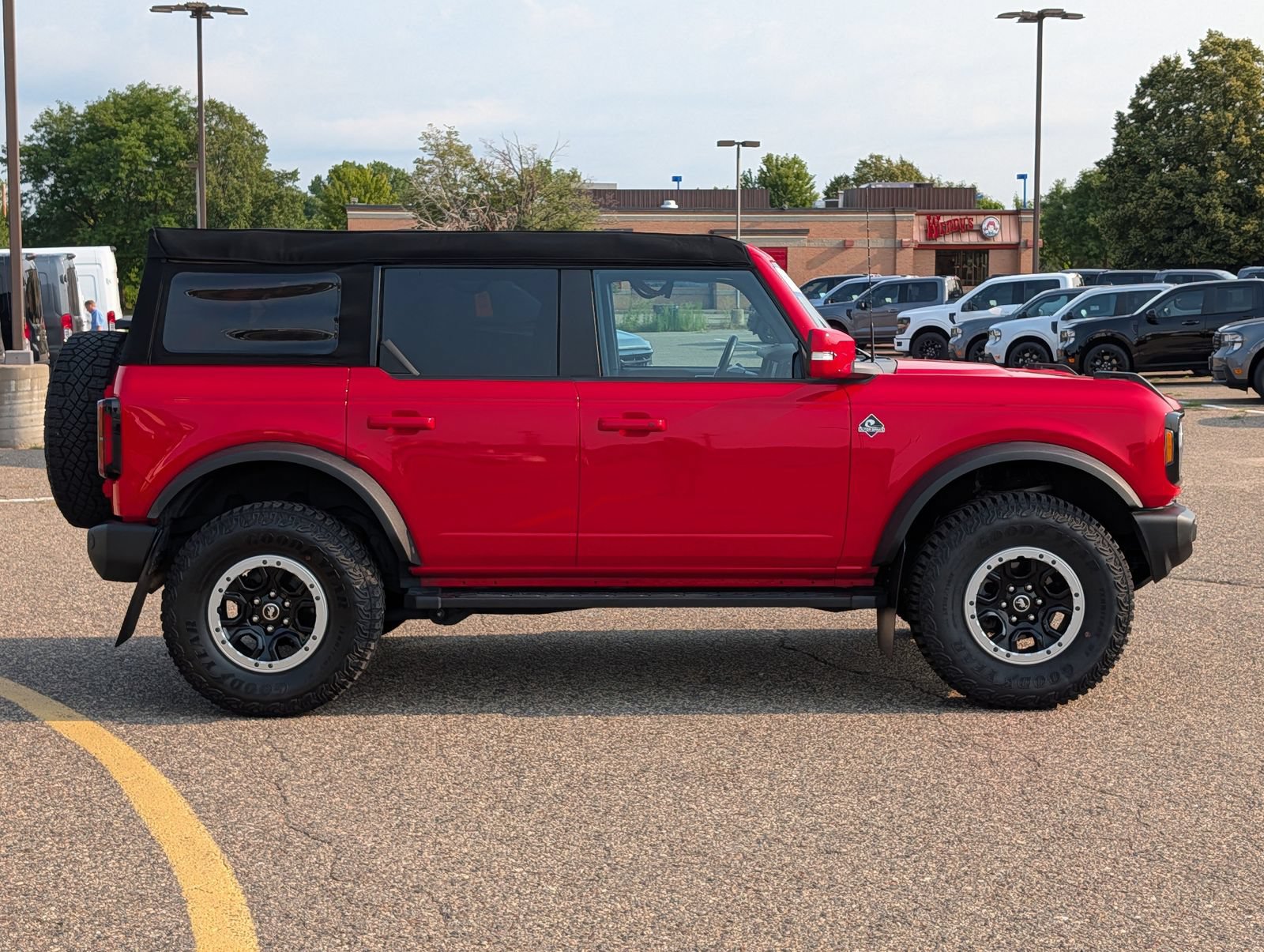 Certified 2023 Ford Bronco Outer Banks w/ Sasquatch Package AWD/4WD image 9