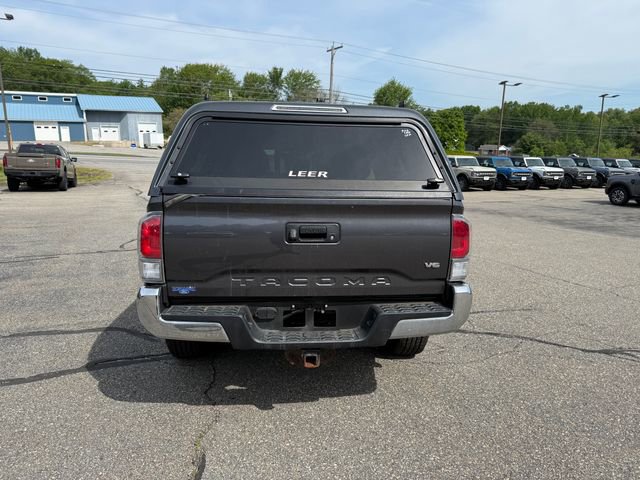 Used 2021 Toyota Tacoma TRD Off-Road AWD/4WD image 21