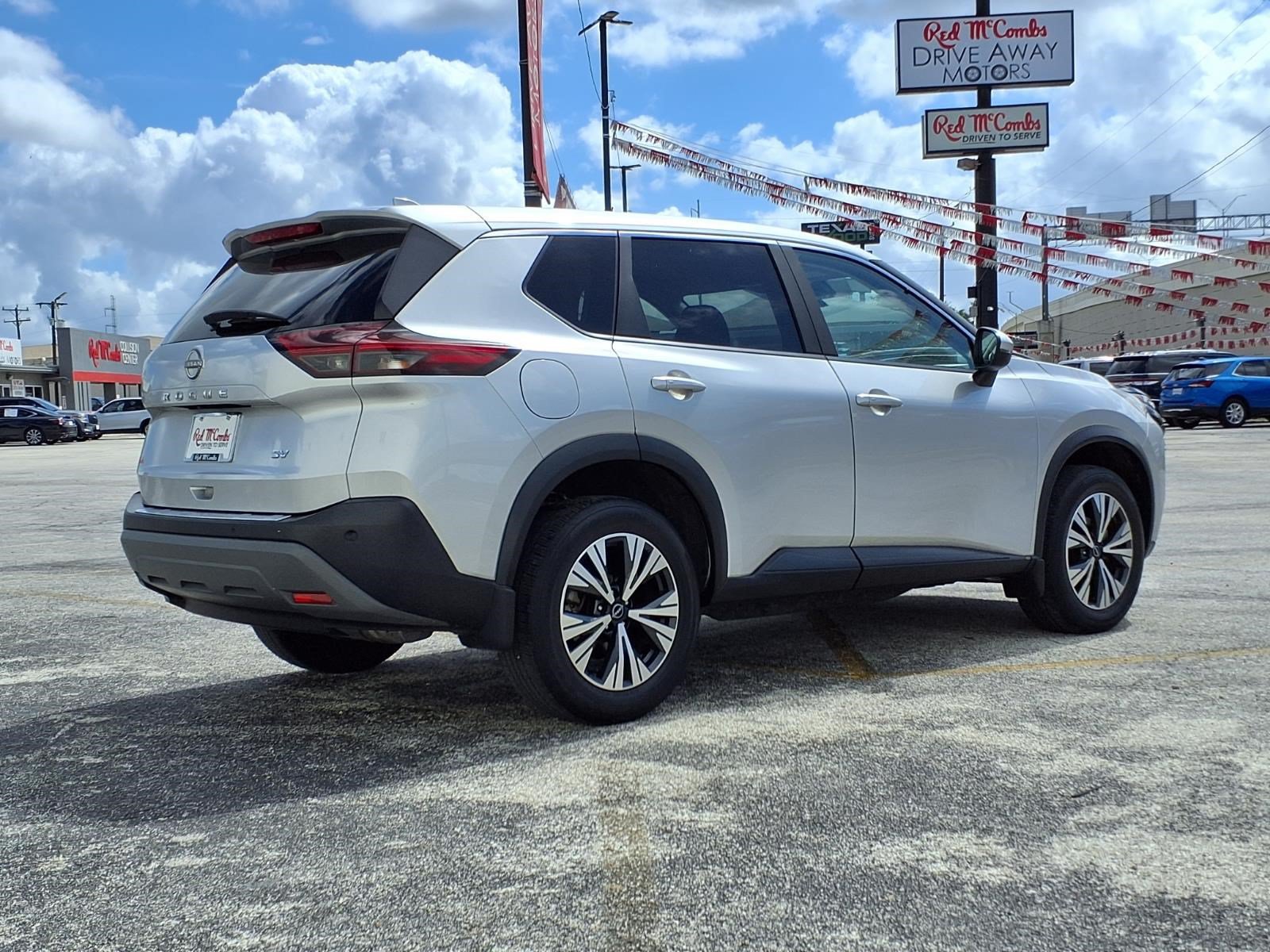 Used 2023 Nissan Rogue SV FWD image 6