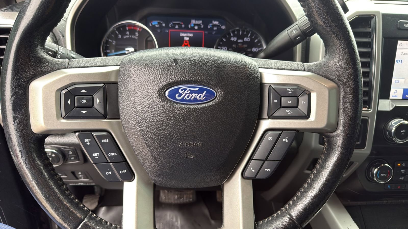 Certified 2021 Ford F350 Lariat w/ Lariat Ultimate Package AWD/4WD image 11