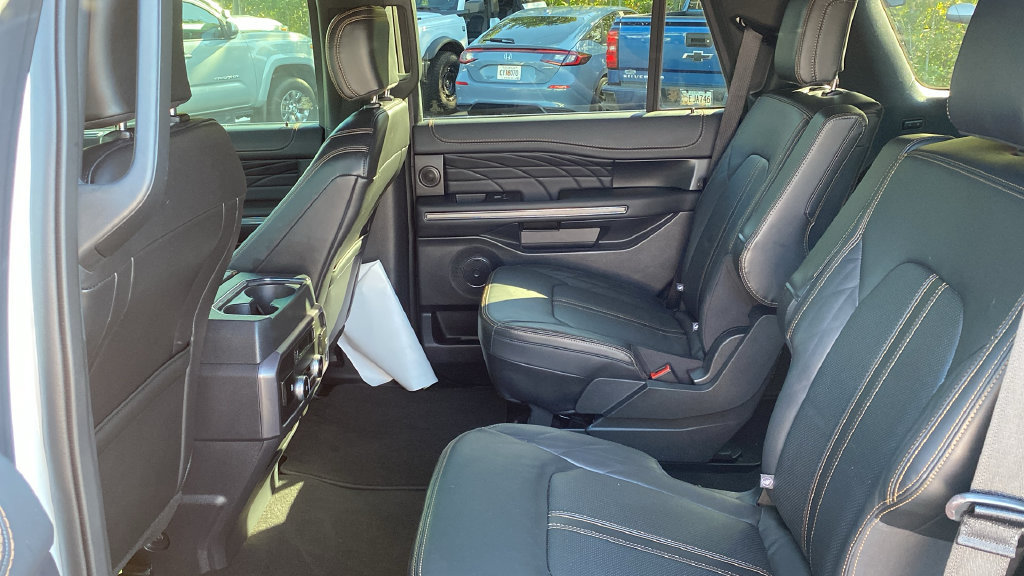 Certified 2024 Ford Expedition Platinum AWD/4WD image 14