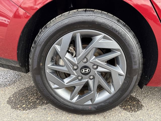 Used 2024 Hyundai Elantra SEL image 48