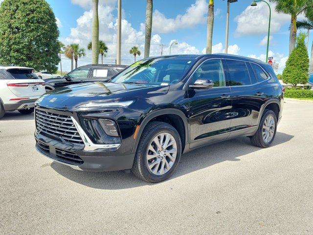 Used 2025 Buick Enclave Preferred FWD image 3