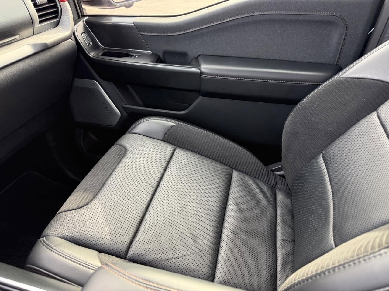 Certified 2023 Ford F150 Raptor image 24