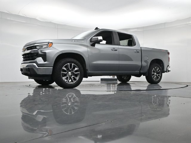 Used 2024 Chevrolet Silverado 1500 LT AWD/4WD image 39