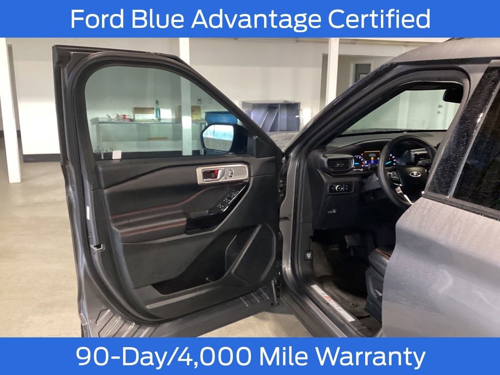 Certified 2024 Ford Explorer ST-Line w/ Class IV Trailer Tow Package image 11