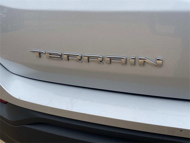 Used 2022 GMC Terrain SLE w/ Driver Convenience Package image 9