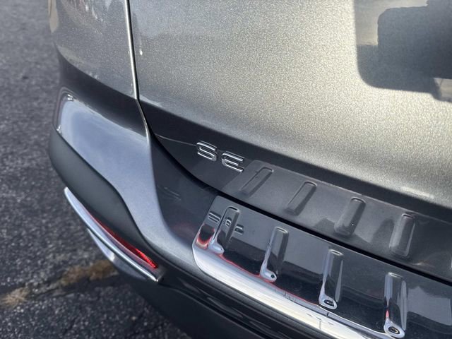 Used 2022 Volkswagen Taos SE image 5