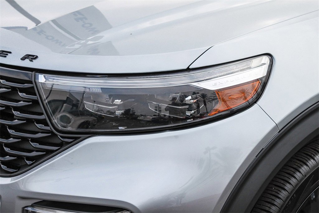 Certified 2022 Ford Explorer ST-Line w/ Class IV Trailer Tow Package image 4