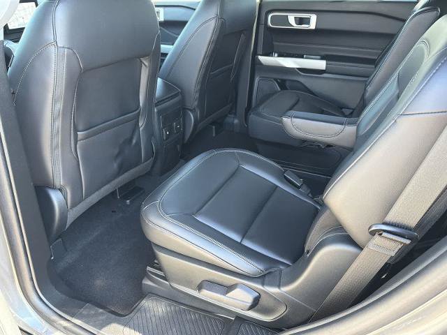 Certified 2023 Ford Explorer XLT w/ Equipment Group 202A AWD/4WD image 18