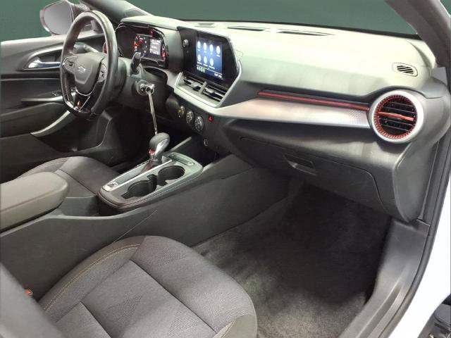 Used 2024 Chevrolet Trax RS FWD image 17