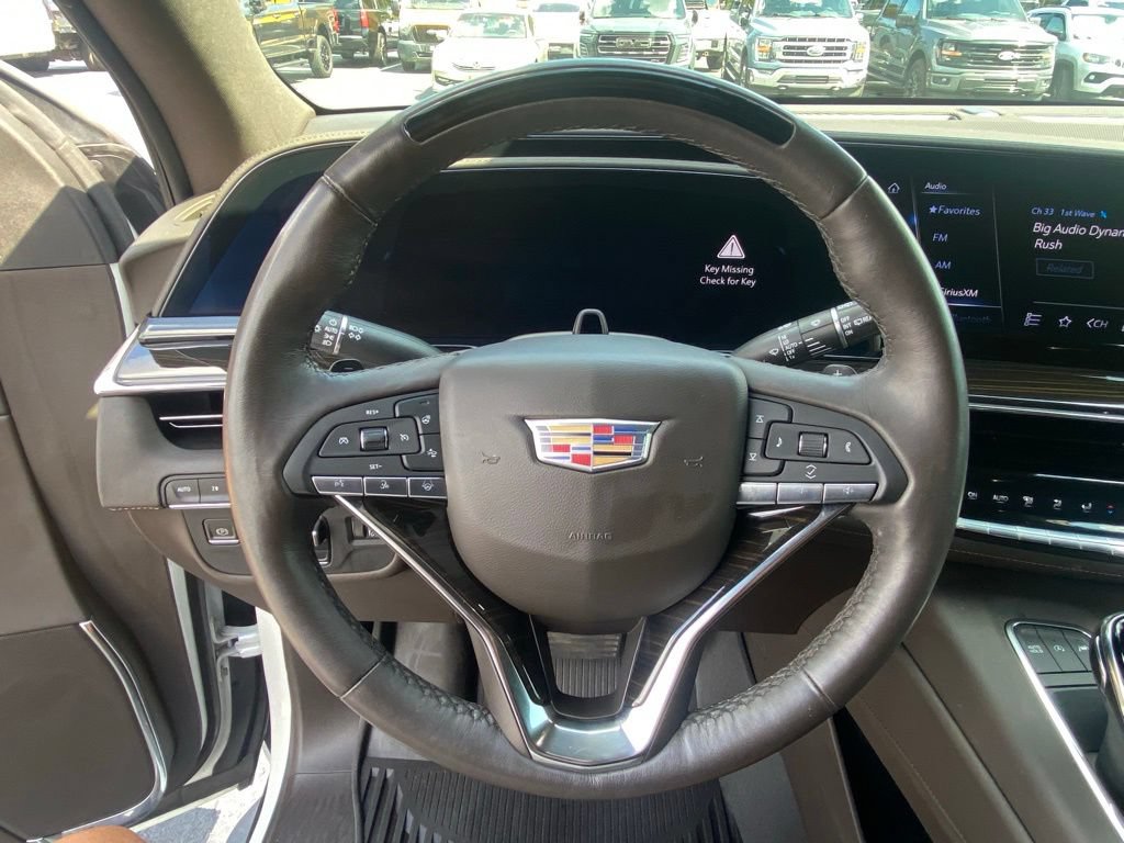 Used 2023 Cadillac Escalade Premium Luxury w/ Performance Package AWD/4WD image 13