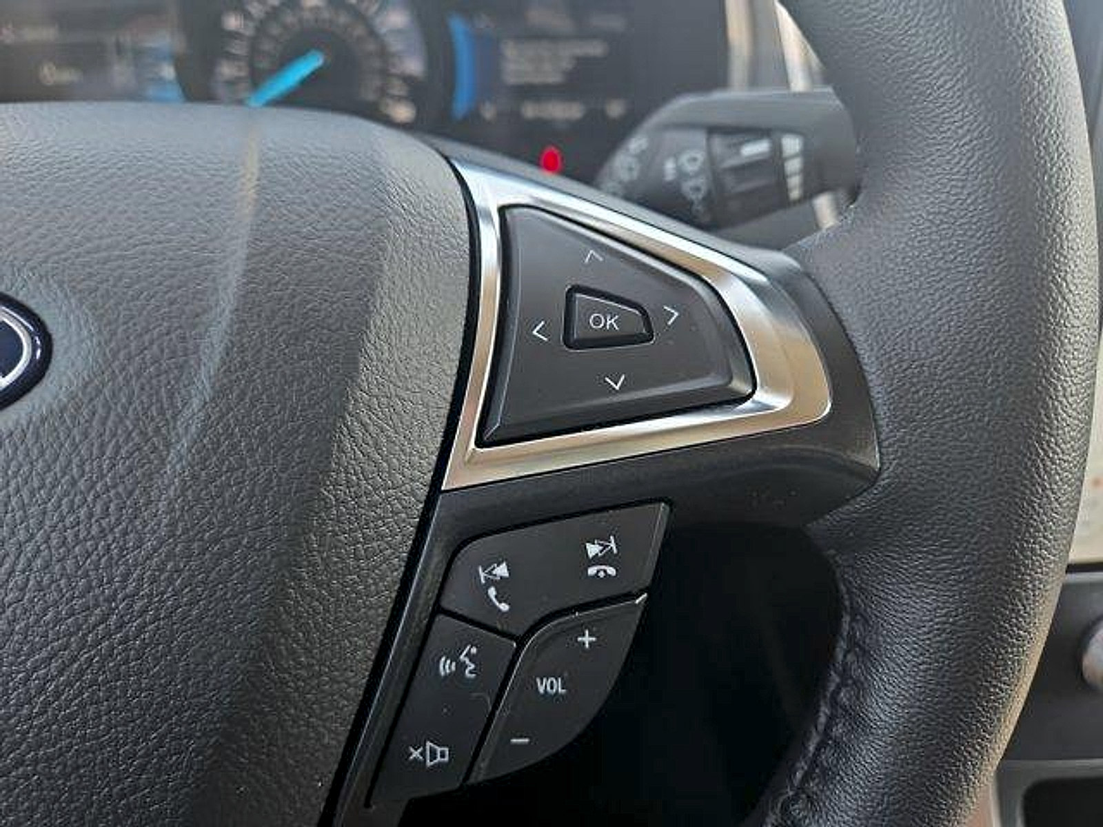 Certified 2023 Ford Edge SEL w/ Convenience Package AWD/4WD image 15