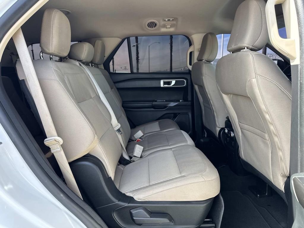 Certified 2021 Ford Explorer 2WD image 27