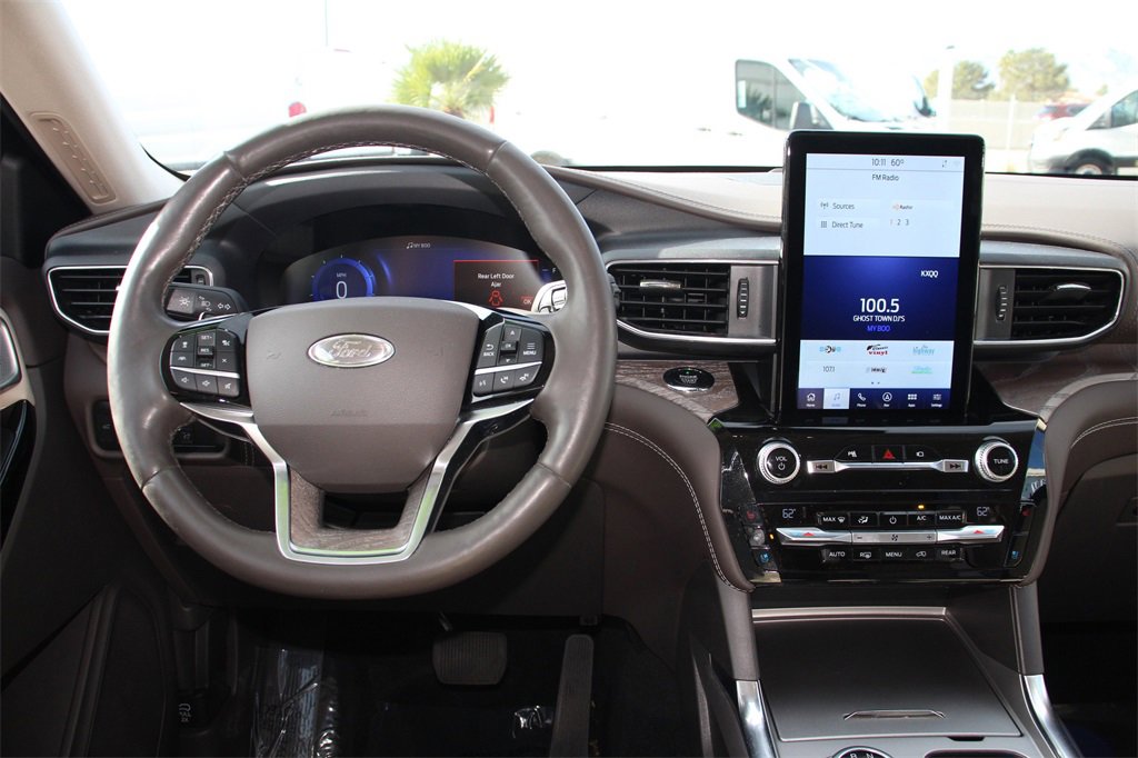 Certified 2021 Ford Explorer Platinum w/ Equipment Group 601A image 16