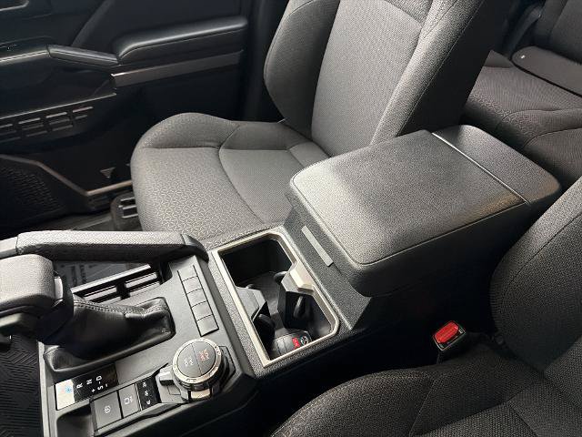 Used 2025 Toyota 4Runner SR5 AWD/4WD image 31