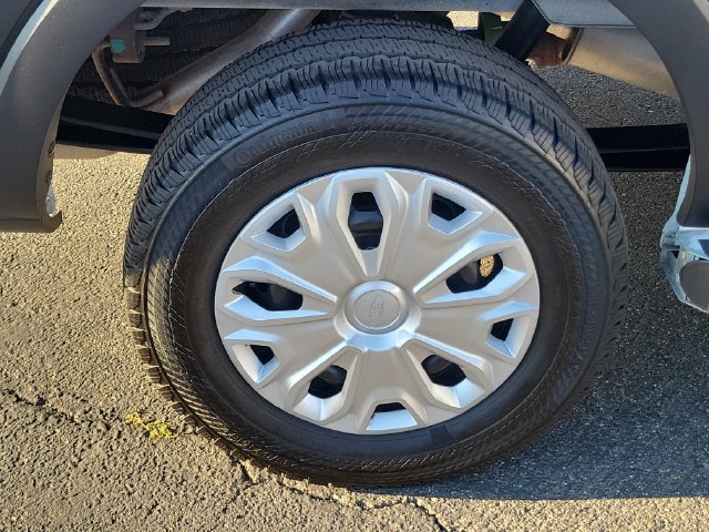 Certified 2025 Ford Transit 250 Low Roof w/ Exterior Upgrade Package RWD image 5