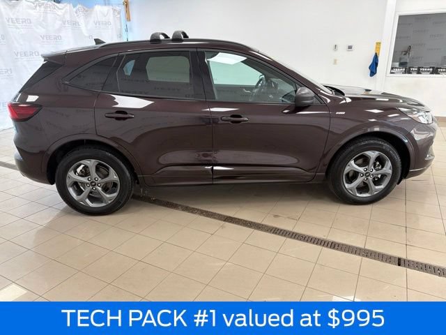 Certified 2023 Ford Escape ST-Line w/ Tech Pack #1 AWD/4WD image 4