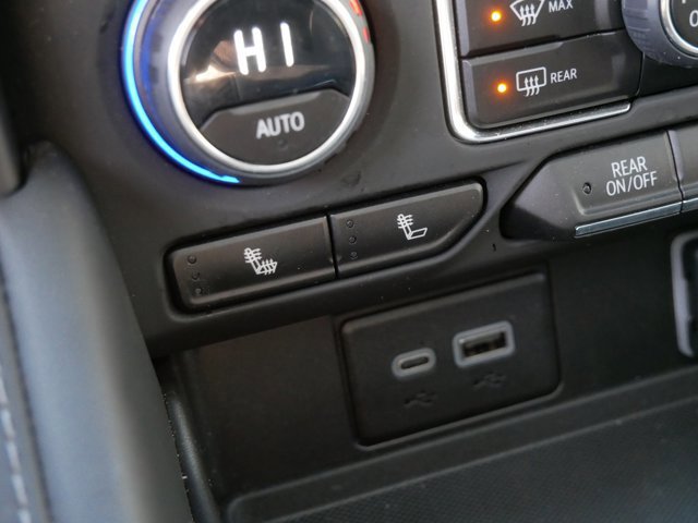 Used 2023 Chevrolet Tahoe Z71 w/ Luxury Package image 25