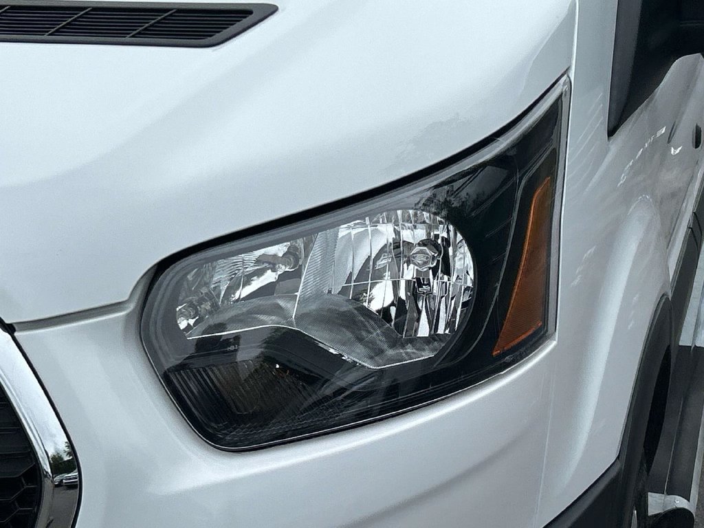 Certified 2025 Ford Transit 250 Low Roof w/ Exterior Upgrade Package RWD image 11