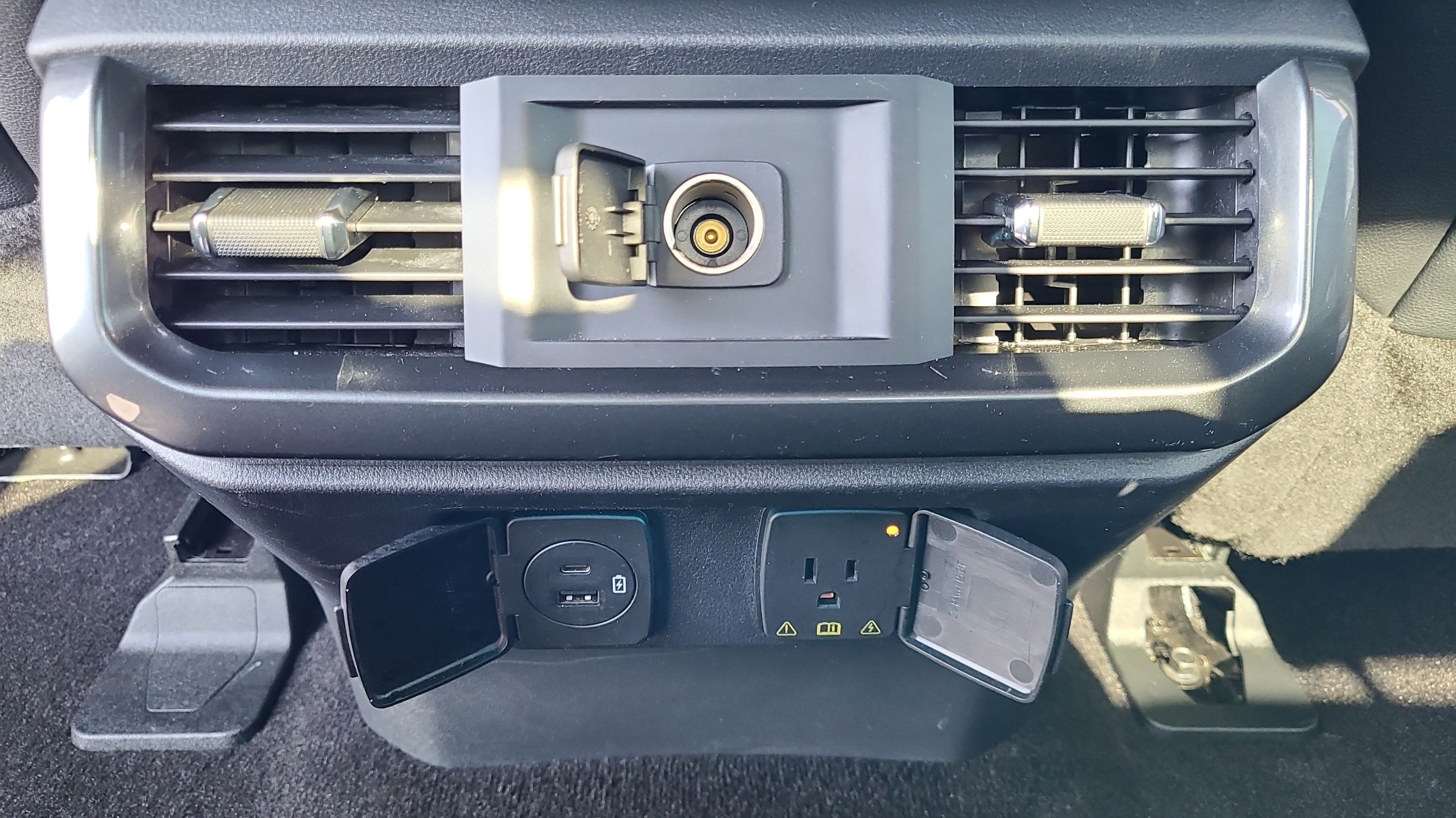 Certified 2022 Ford F150 Lariat AWD/4WD image 16