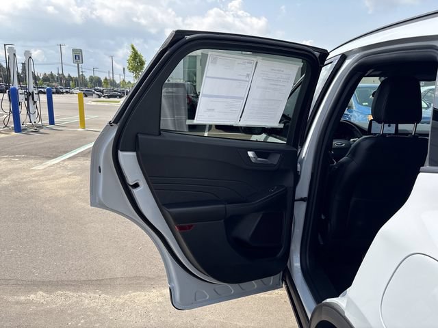Certified 2025 Ford Escape ST-Line Select AWD/4WD image 22