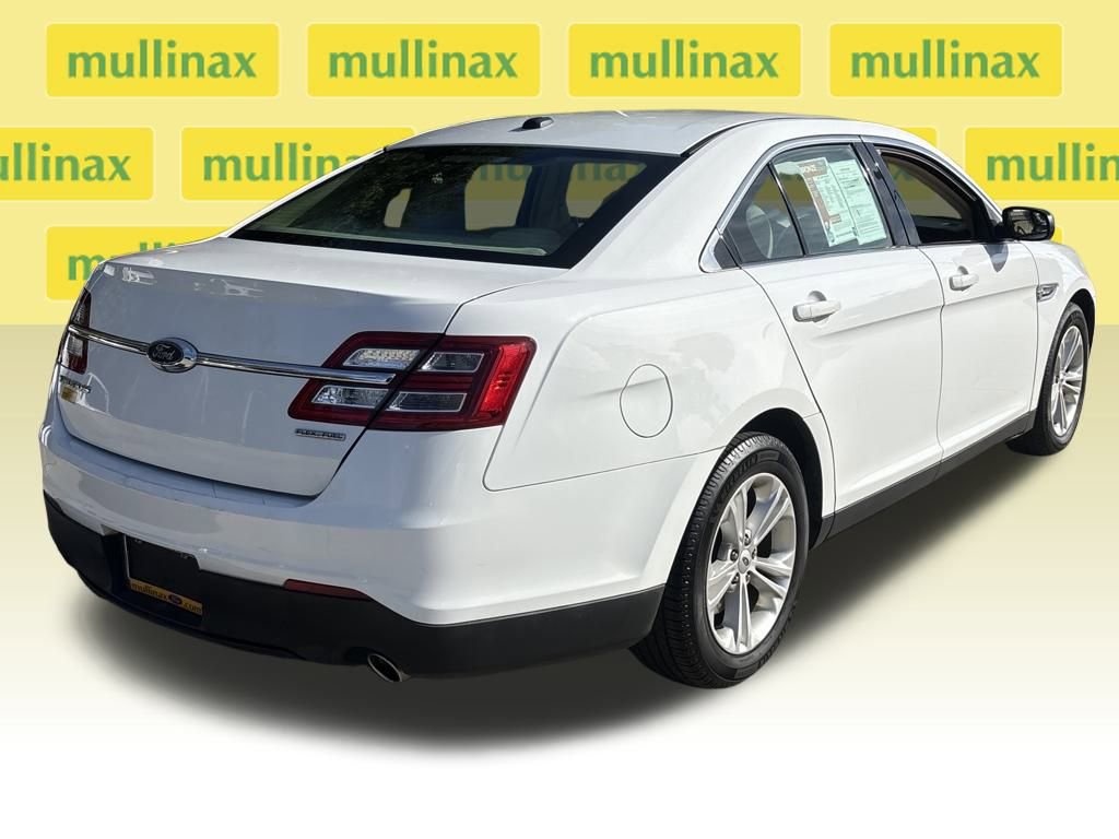 Certified 2017 Ford Taurus SE image 4