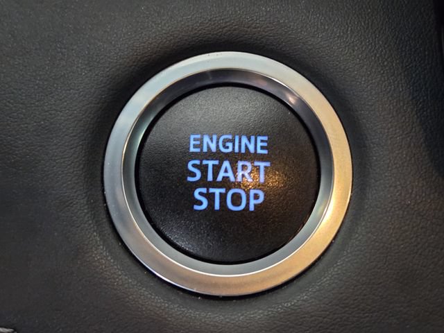 Used 2021 Toyota Highlander XSE FWD image 22