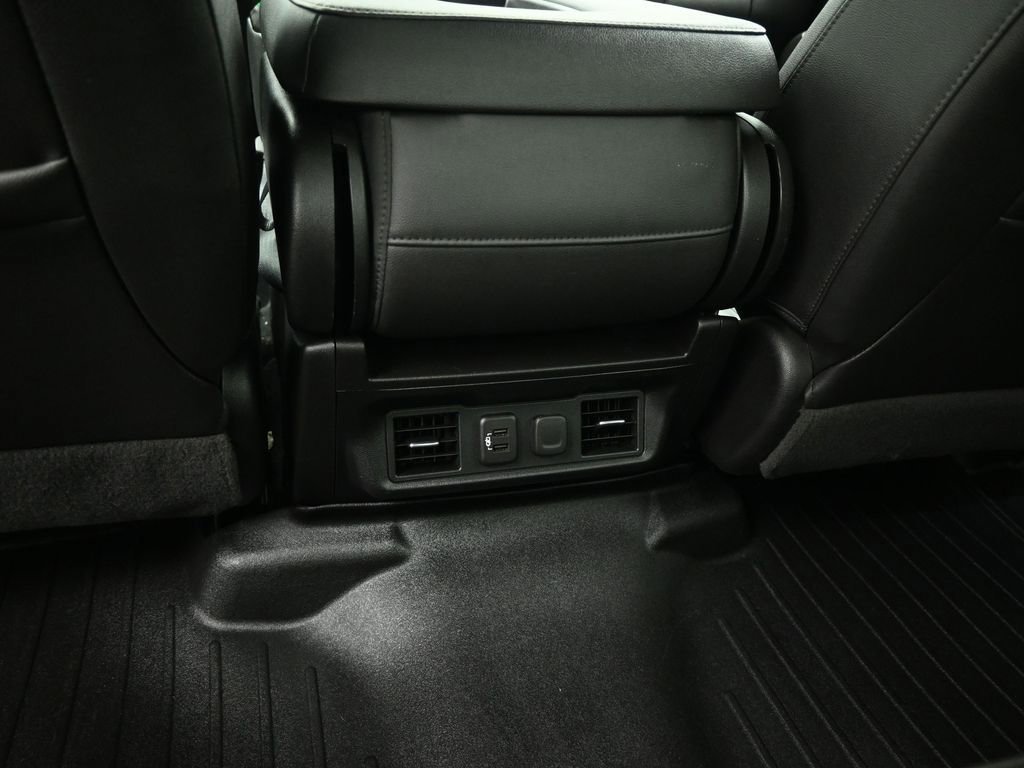 Used 2020 Chevrolet Silverado 1500 LTZ image 37