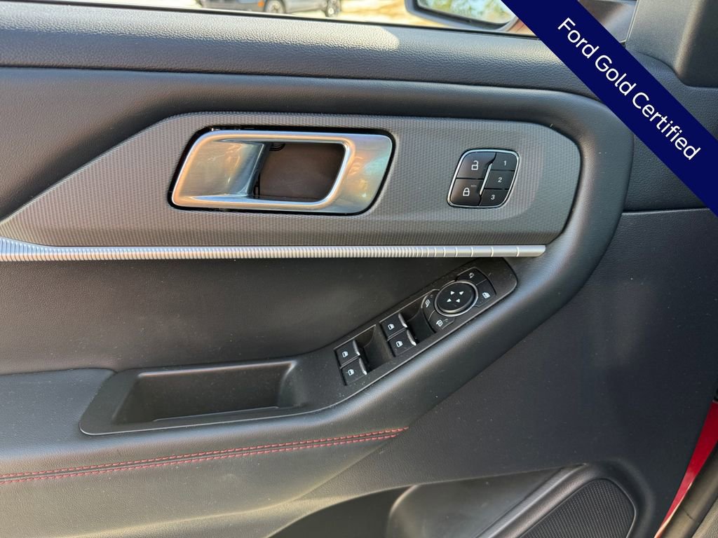 Certified 2025 Ford Explorer ST-Line w/ Premium Package image 34