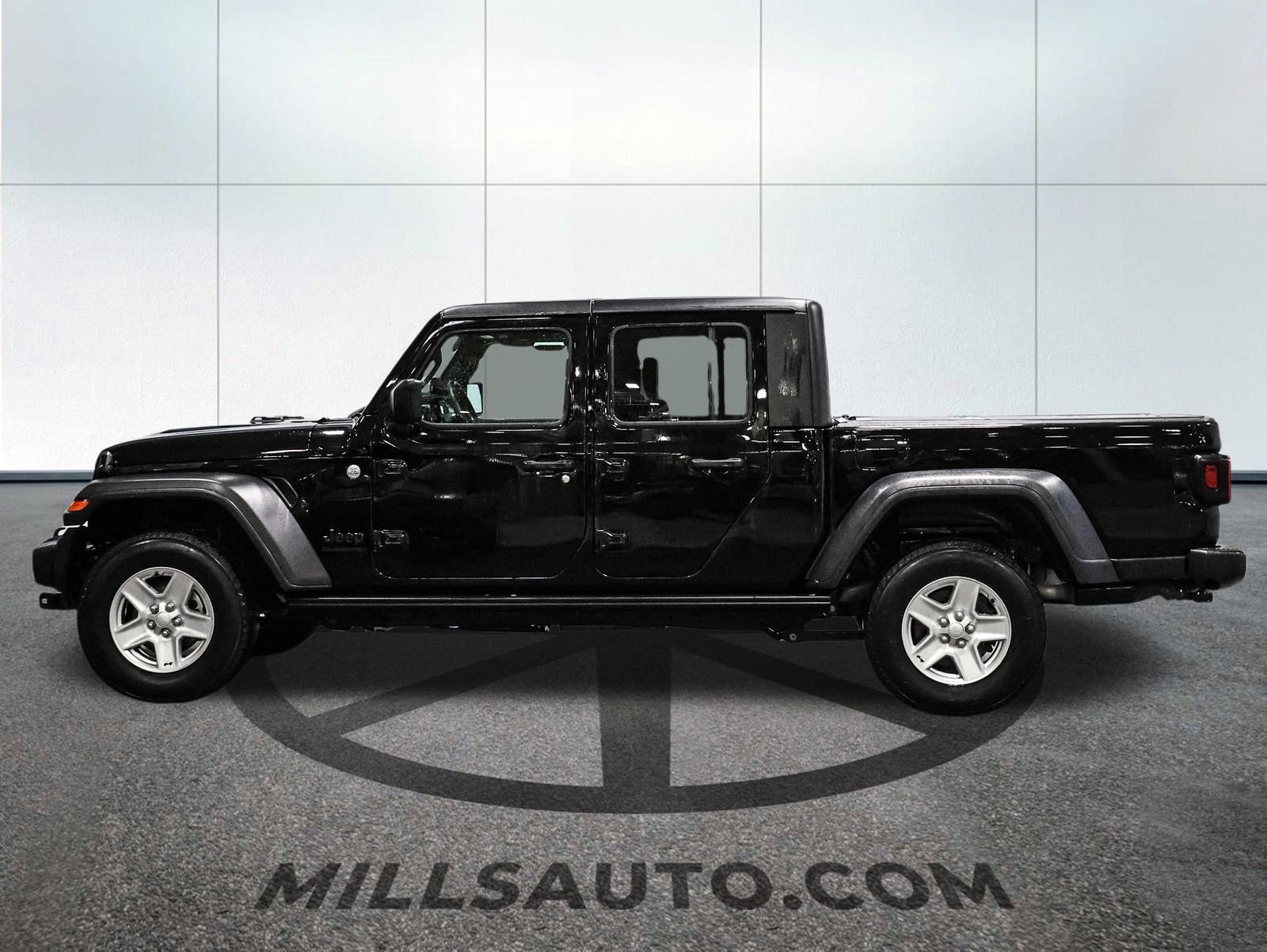 Used 2020 Jeep Gladiator Sport w/ Quick Order Package 24S image 9