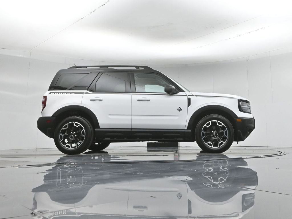 Certified 2025 Ford Bronco Sport Outer Banks w/ Outer Banks Tech Package+ AWD/4WD image 50