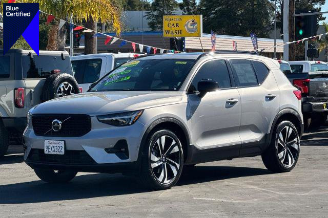 Used 2023 Volvo XC40 B5 Ultimate w/ Protection Package Premier video 1
