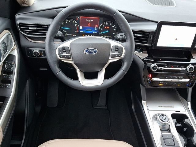 Certified 2022 Ford Explorer Limited w/ Equipment Group 301A image 13