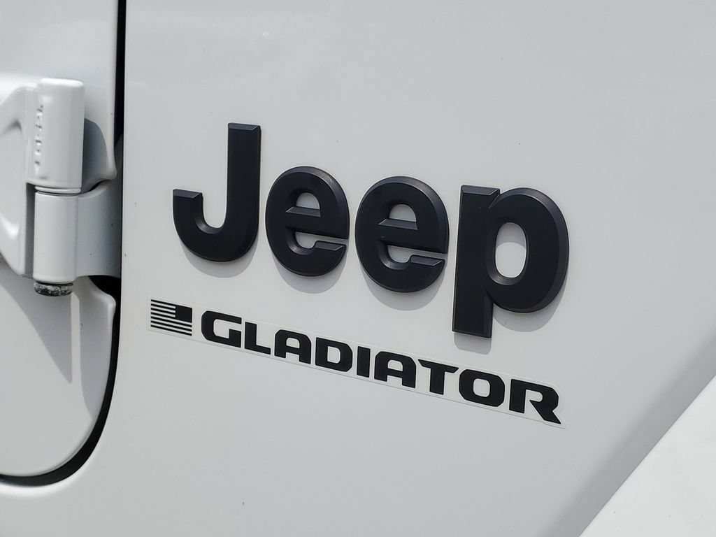 Used 2025 Jeep Gladiator Sport AWD/4WD image 6