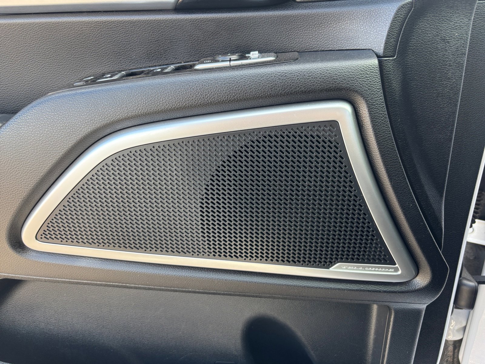 Used 2022 Kia Telluride LX image 26