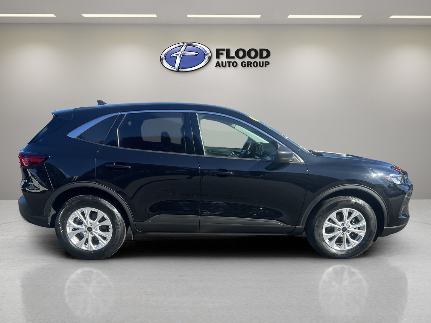Certified 2023 Ford Escape Active w/ Tech Pack #1 AWD/4WD image 4