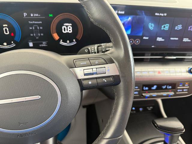 Used 2024 Hyundai Kona SEL FWD image 12