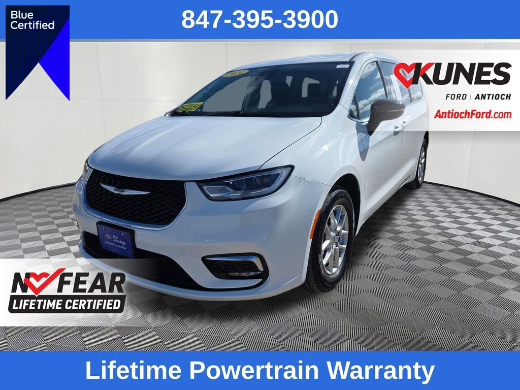 Used 2024 Chrysler Pacifica Touring-L image 1