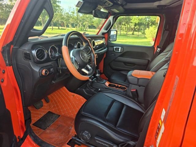 Used 2023 Jeep Wrangler Unlimited Rubicon 392 w/ Trailer Tow Package AWD/4WD image 3
