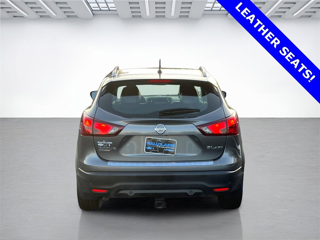 Used 2019 Nissan Rogue Sport SL w/ Premium Package image 4