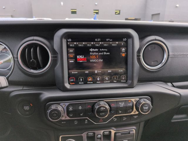 Used 2019 Jeep Wrangler Unlimited Sahara AWD/4WD image 40